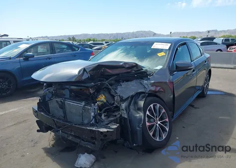 2018 Toyota Avalon Xle z USA, uszkodzony, nr VIN 4T1BK1EB5JU276828